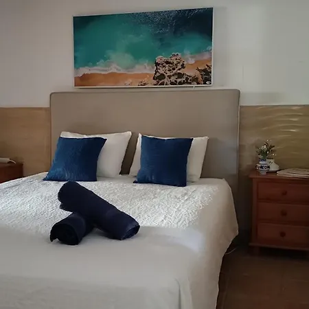 Sunny Vista Bed & Breakfast 3*