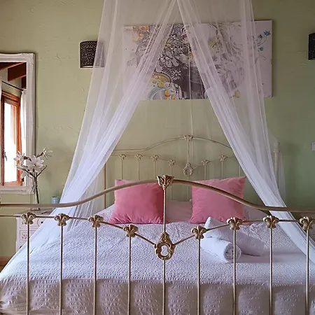 Sunny Vista Bed & Breakfast 3*